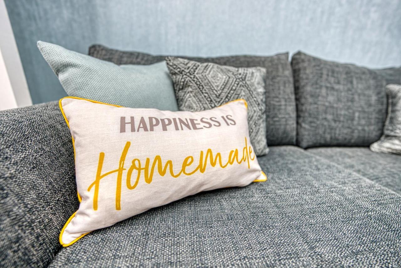 Stylish House - B'Ham Airport And Nec, Jlr Solihull, Business & Leisure Stays - Aspen House 객실 사진