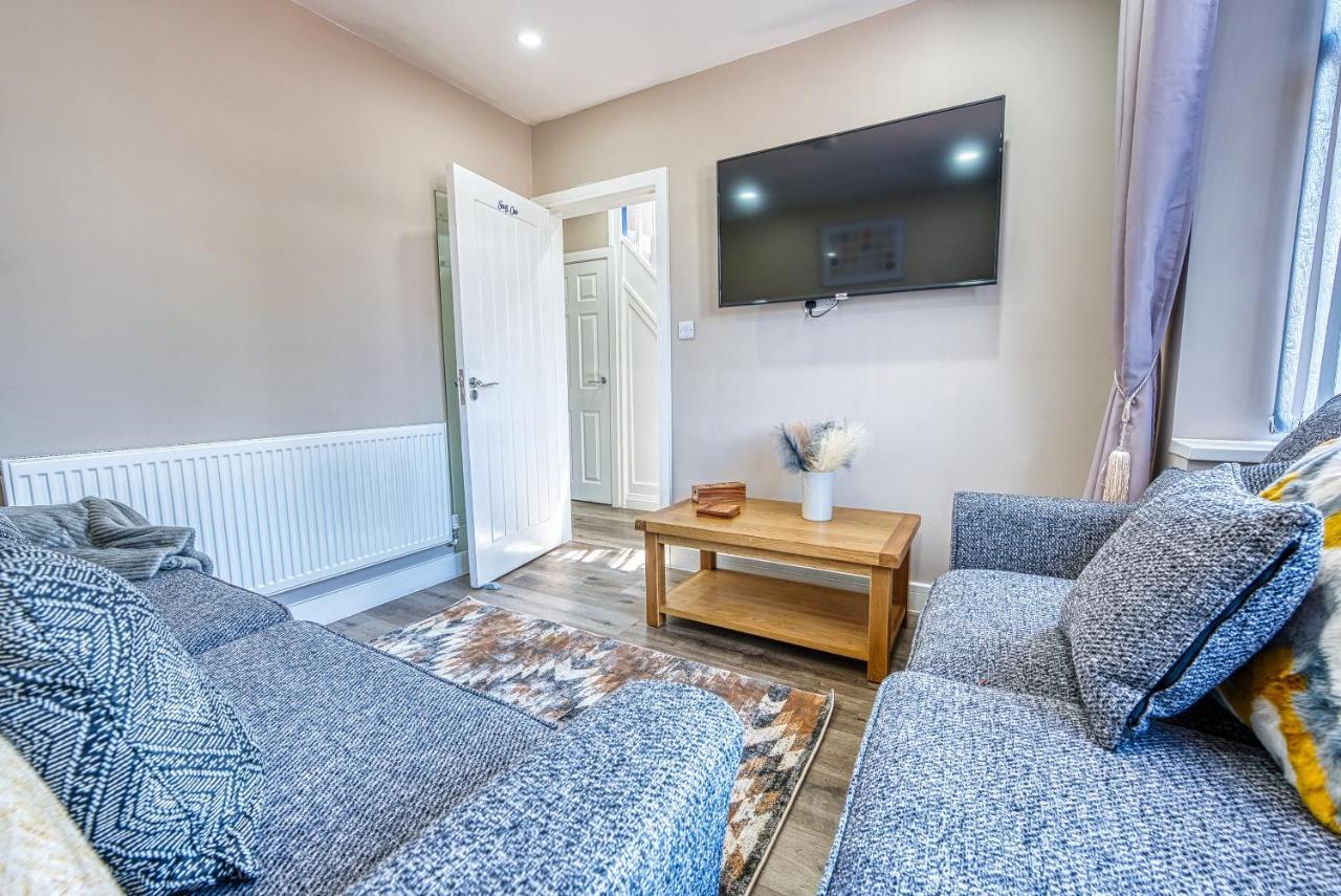 Stylish House - B'Ham Airport And Nec, Jlr Solihull, Business & Leisure Stays - Aspen House 외부 사진